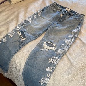PacSun Mom Jeans size 23 with floral detail